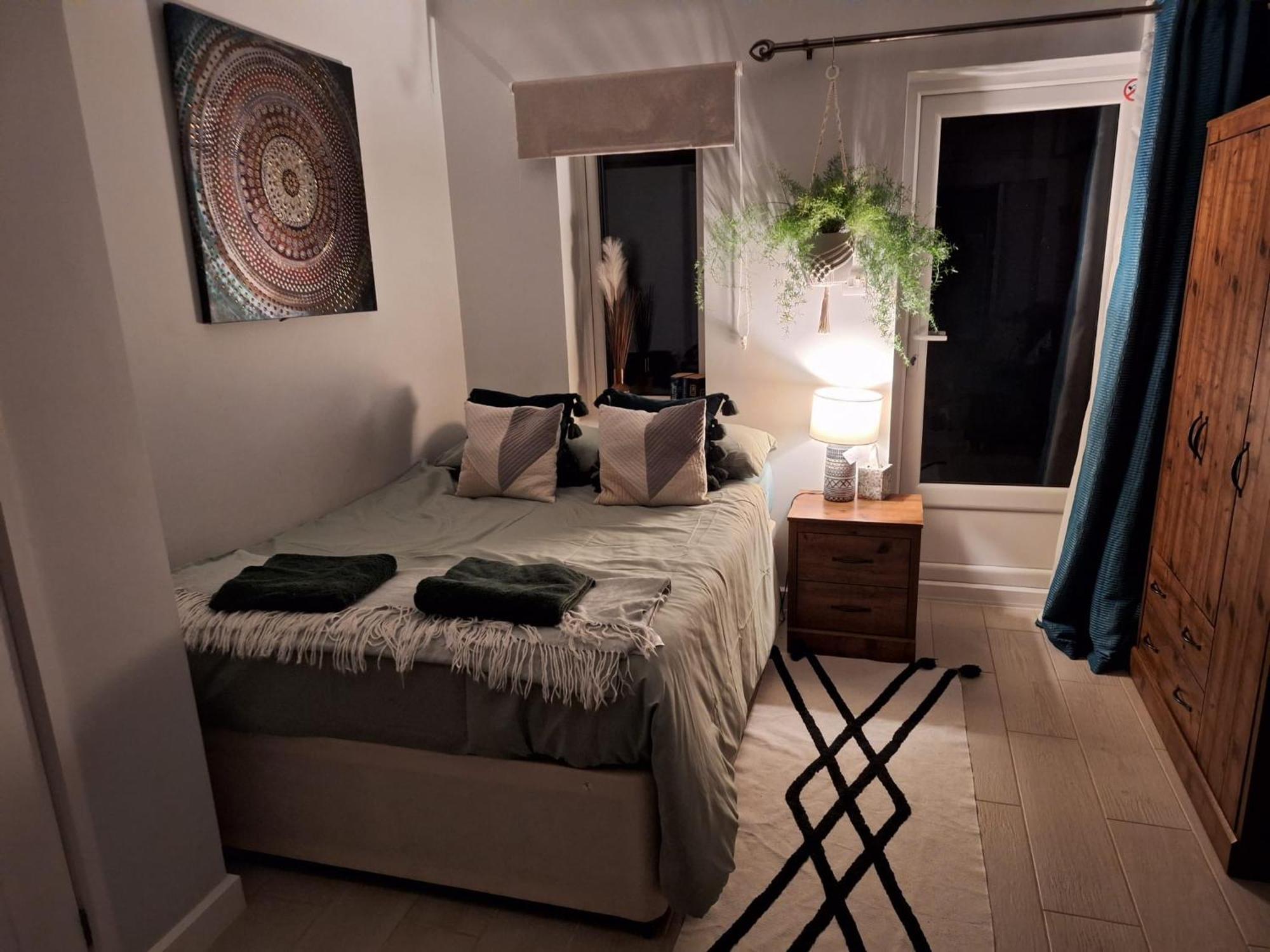 New, Stylish Studio Flat With Private Patio And Free On-Street Parking Check Out At 11Am Борнмут Экстерьер фото